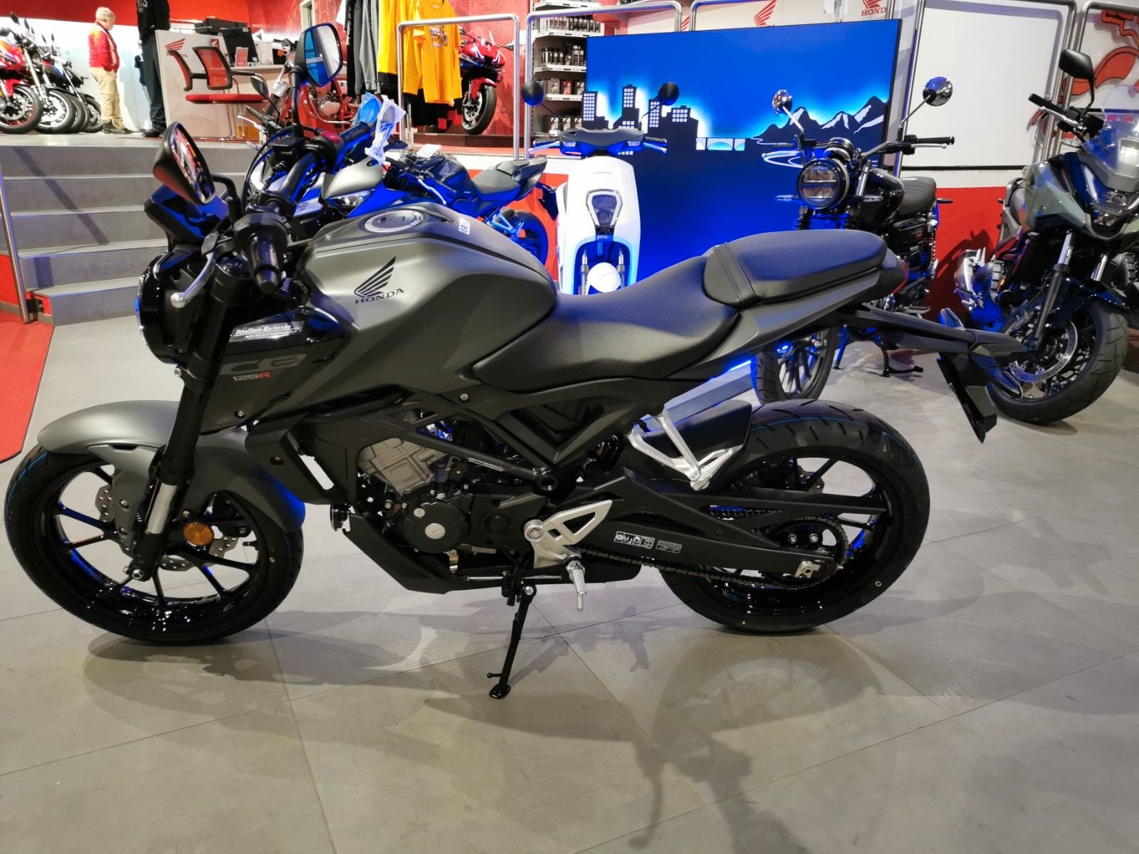 Honda CB125R