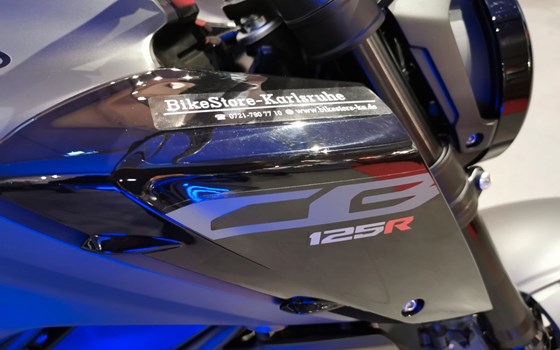 Gebrauchtmotorrad Honda CB125R - Bild 12