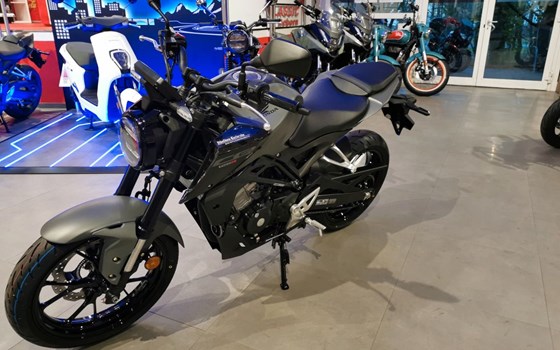 Gebrauchtmotorrad Honda CB125R - Bild 2