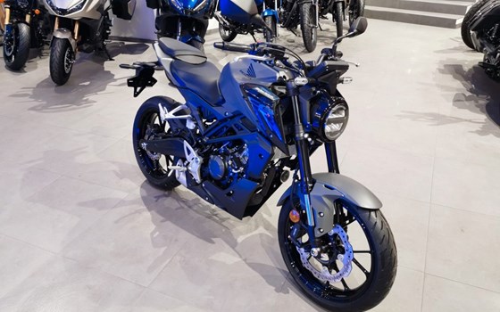 Gebrauchtmotorrad Honda CB125R - Bild 5
