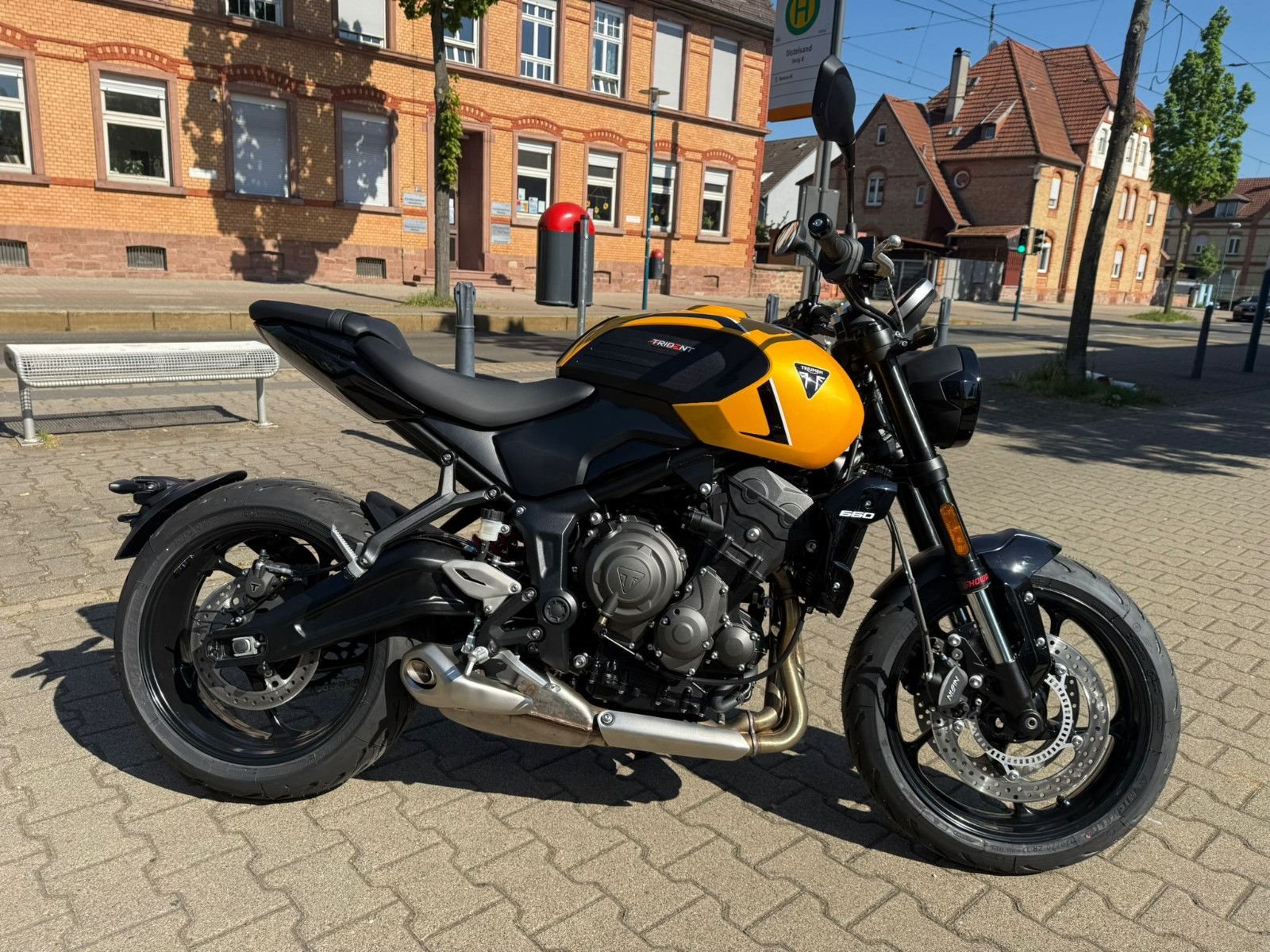 Triumph Trident 660