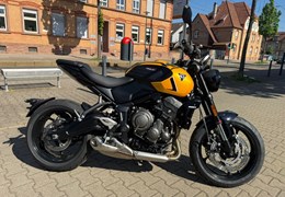 Neumotorrad Triumph Trident 660