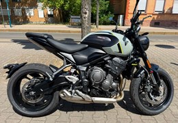 Neumotorrad Triumph Trident 660