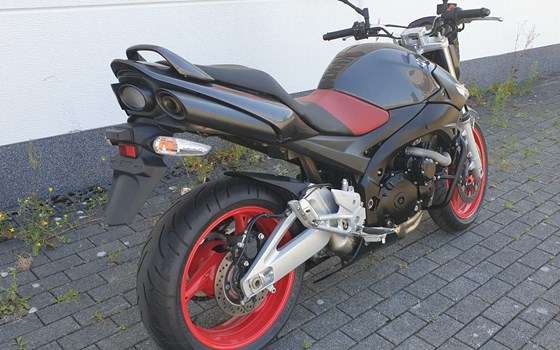 Gebrauchtmotorrad Suzuki GSR 600 - Bild 5