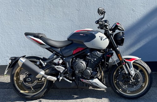 Gebrauchtmotorrad Triumph Trident 800