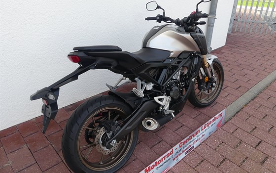Gebrauchtmotorrad Honda CB125R - Bild 3