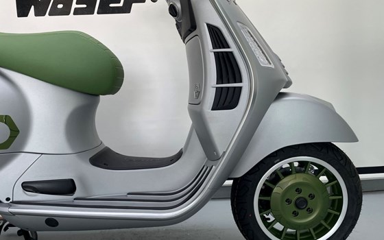 Neufahrzeug Vespa GTS 310 Edizione Ottantesimo - Bild 3