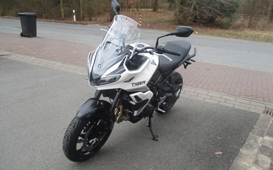 Gebrauchtmotorrad Triumph Tiger Sport 660 - Bild 4