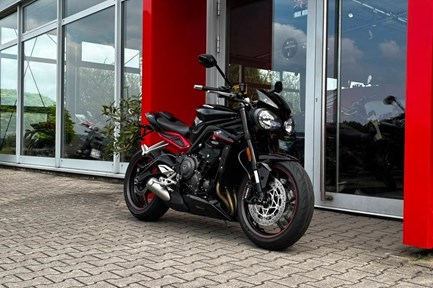 Triumph Street Triple R Low