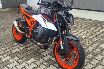 KTM 990 Duke R