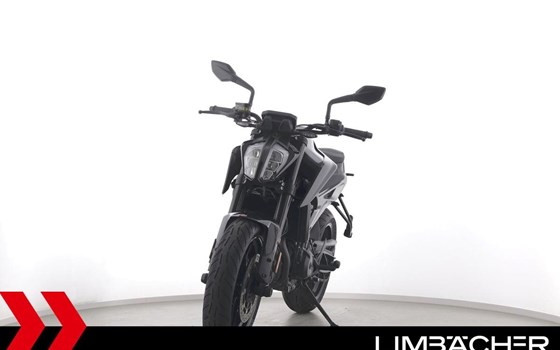 Gebrauchtmotorrad KTM 790 Duke - Bild 3