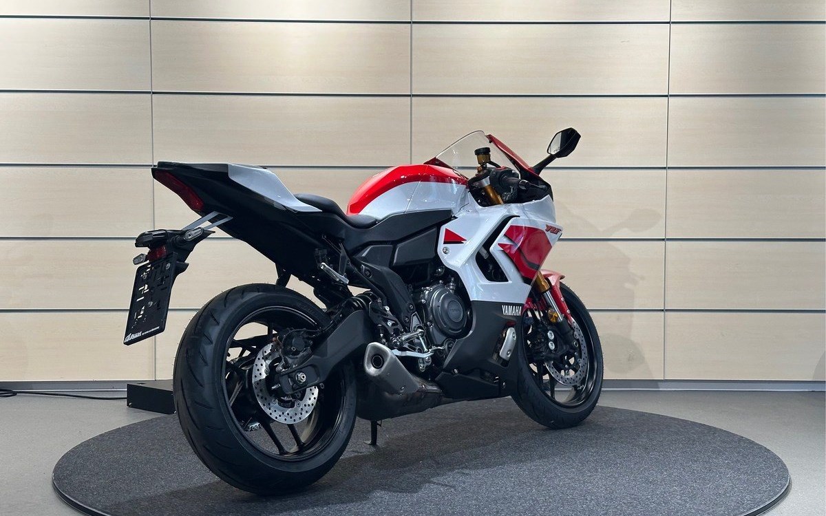 Angebot Yamaha R7