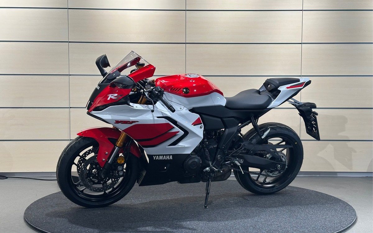 Angebot Yamaha R7
