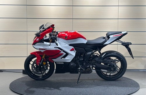 Neumotorrad Yamaha R7