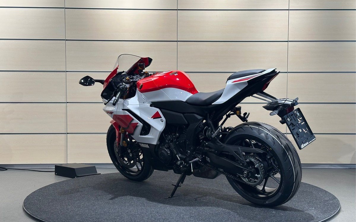 Angebot Yamaha R7