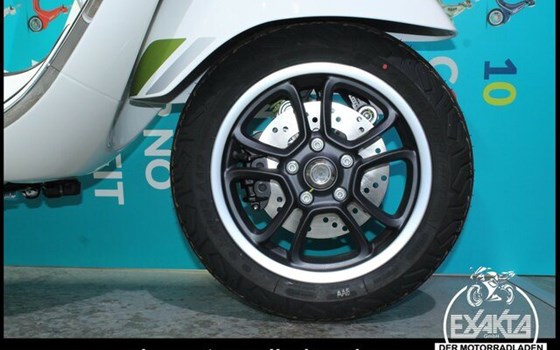 Neufahrzeug Vespa GTS 125 Super Tech - Bild 21