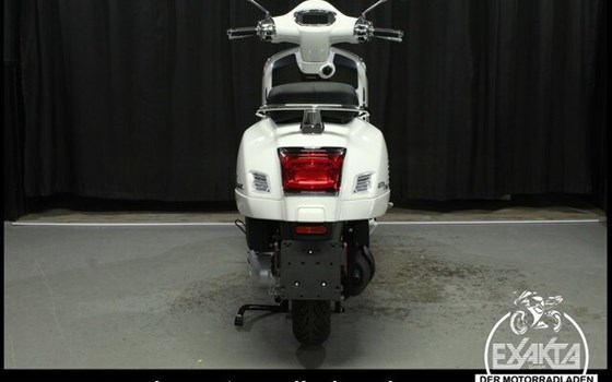 Neufahrzeug Vespa GTS 125 Super Tech - Bild 4