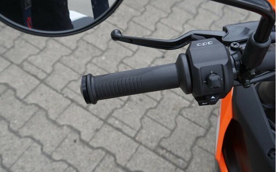 Neufahrzeug KTM 125 SMC R - Bild 13