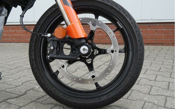 Neufahrzeug KTM 125 SMC R - Bild 4