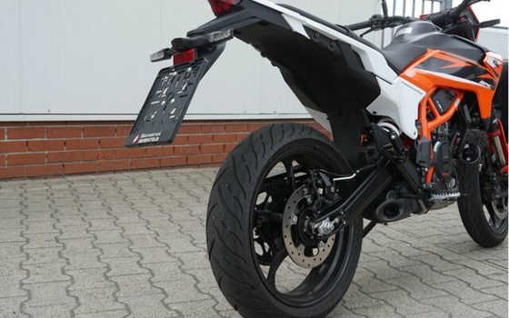 Neufahrzeug KTM 125 SMC R - Bild 8