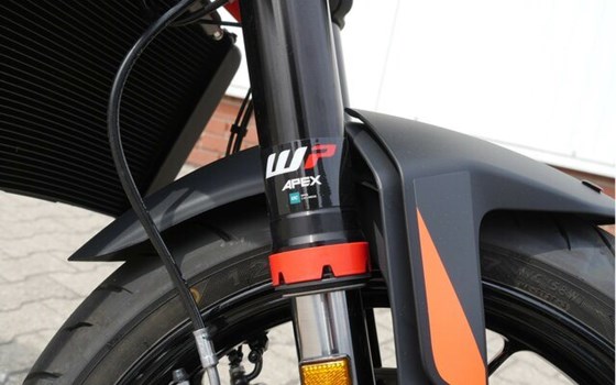 Neufahrzeug KTM 790 Duke L - Bild 20
