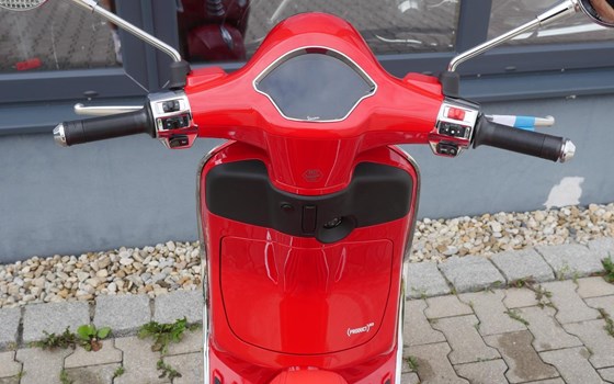 Neufahrzeug Vespa Primavera RED 50 - Bild 6