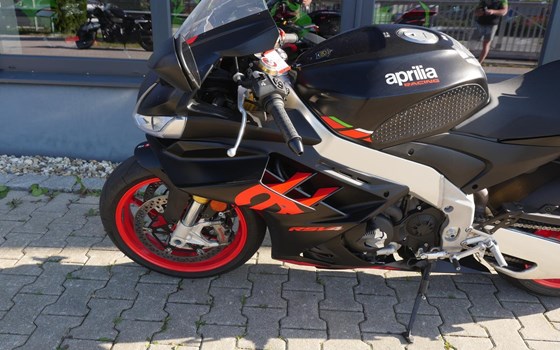 Gebrauchtmotorrad Aprilia RSV4 1100 - Bild 9