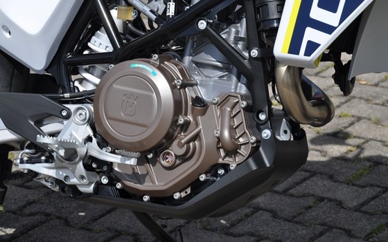 Gebrauchtmotorrad Husqvarna 701 Enduro - Bild 5
