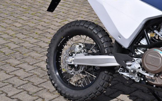 Gebrauchtmotorrad Husqvarna 701 Enduro - Bild 6