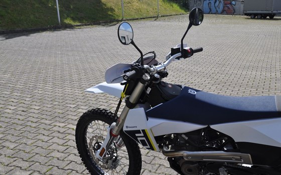 Gebrauchtmotorrad Husqvarna 701 Enduro - Bild 9