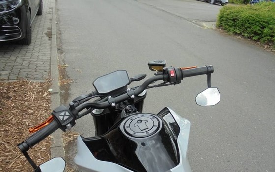 Gebrauchtmotorrad KTM 790 Duke L - Bild 10
