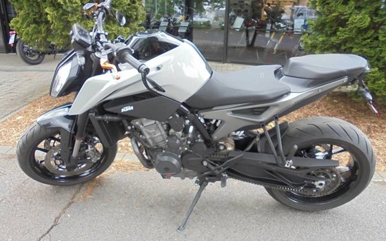 Gebrauchtmotorrad KTM 790 Duke L - Bild 13