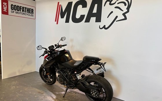 Gebrauchtmotorrad KTM 1290 Super Duke R - Bild 1