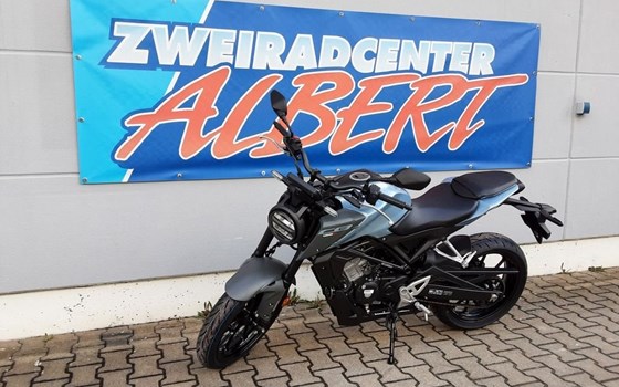 Gebrauchtmotorrad Honda CB125R - Bild 3