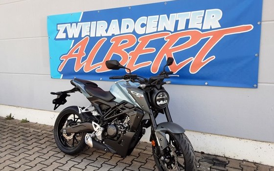 Gebrauchtmotorrad Honda CB125R - Bild 6