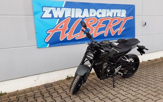 Gebrauchtmotorrad Honda CB125R - Bild 7