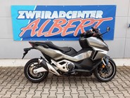 Honda Forza 750