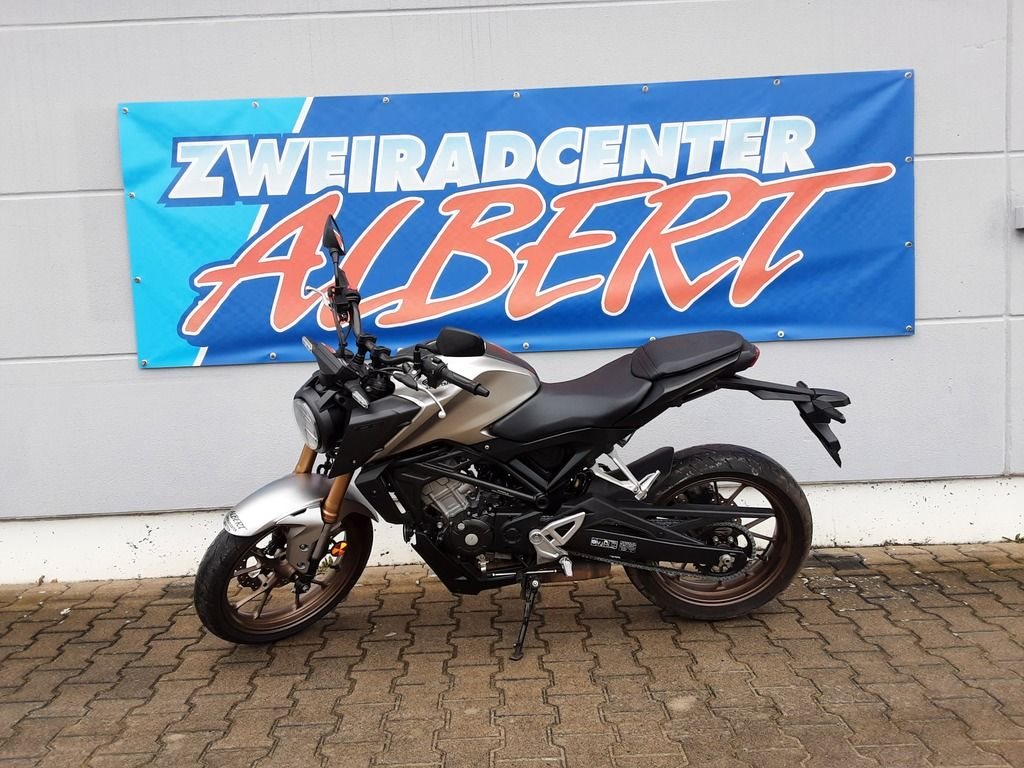 Honda CB125R