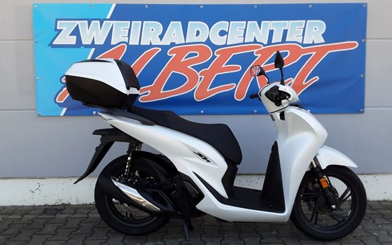 Gebrauchtmotorrad Honda SH125i - Bild 1