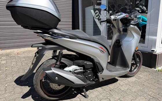 Gebrauchtmotorrad Honda SH350i - Bild 11