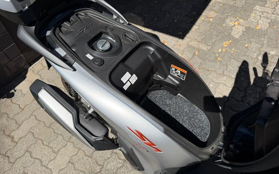 Gebrauchtmotorrad Honda SH350i - Bild 16