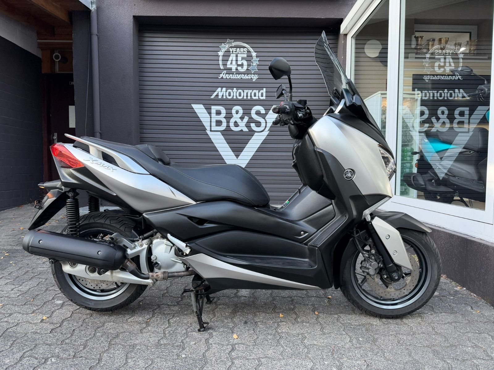 Yamaha XMAX 125