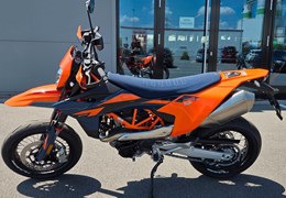 Neumotorrad KTM 690 SMC R
