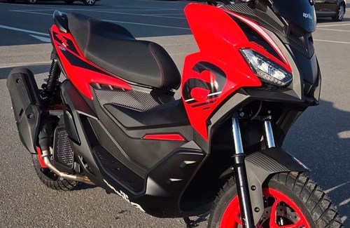 Neumotorrad Aprilia SR GT Sport 125