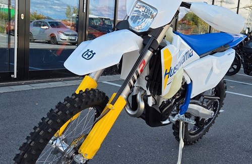 Neumotorrad Husqvarna FE 450