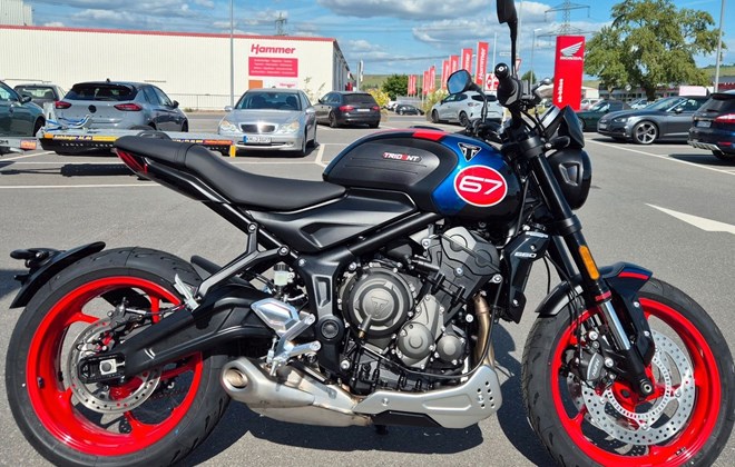 Triumph Trident 660 Triple Tribute