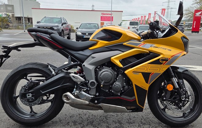 Triumph Daytona 660