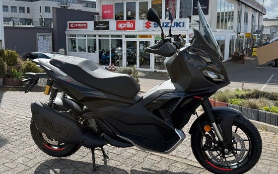Neufahrzeug Aprilia SR GT 400 - Bild 5