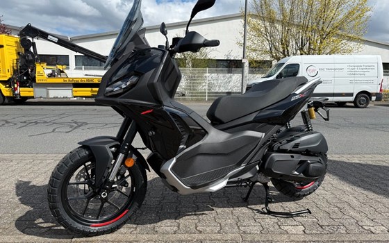 Neufahrzeug Aprilia SR GT 400 - Bild 8