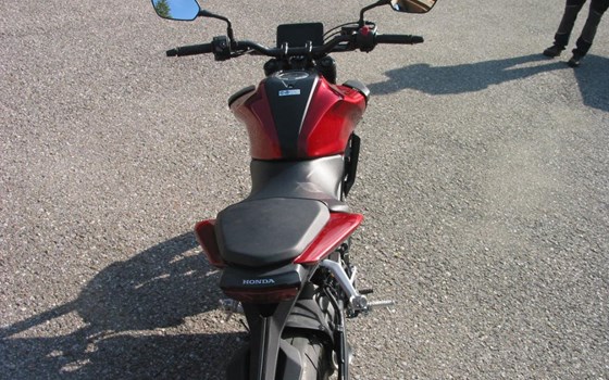 Gebrauchtmotorrad Honda CB125R - Bild 6